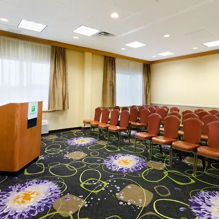 Holiday Inn Clark - Newark By Ihg 