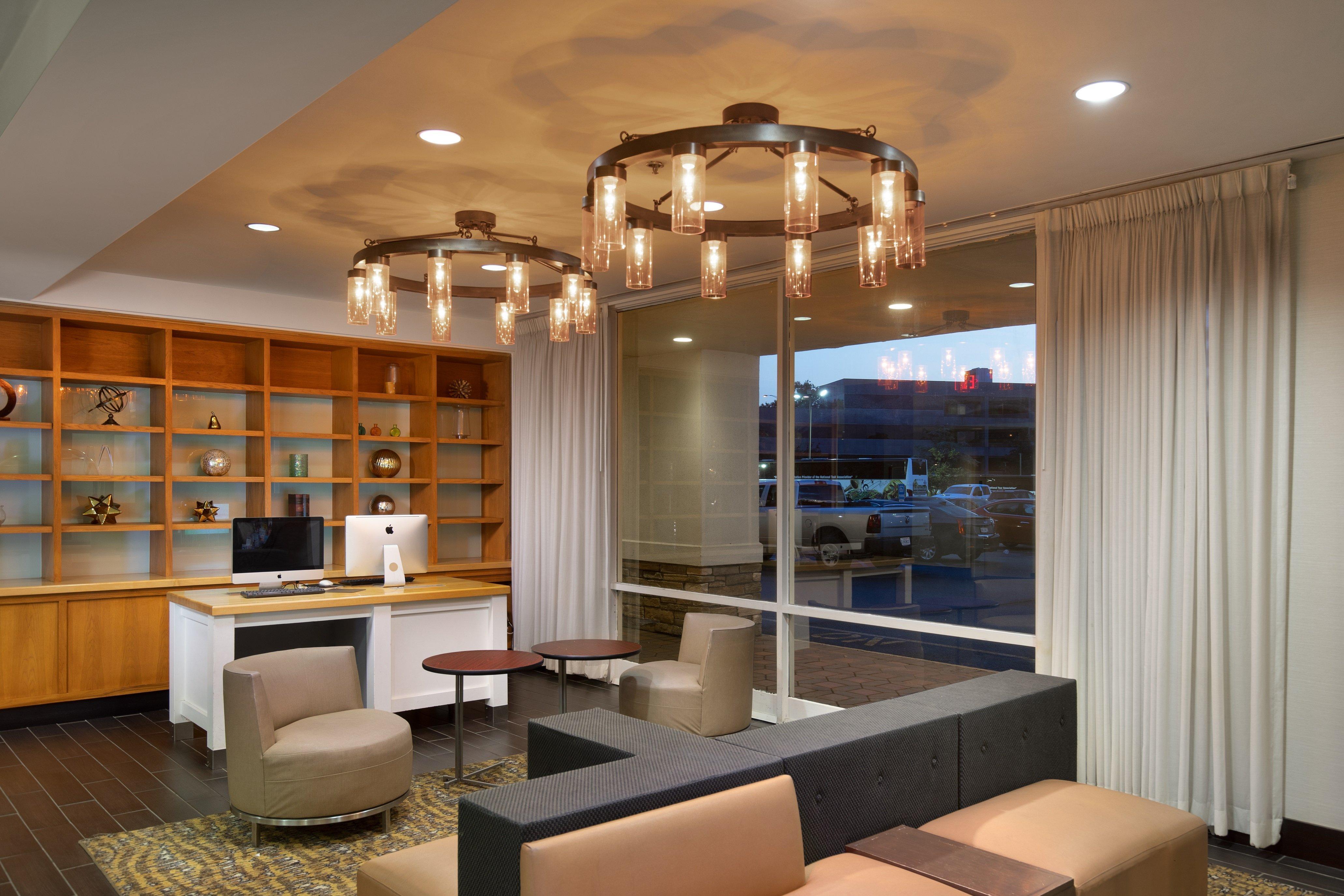 Hotel Holiday - Newark By Ihg 4*