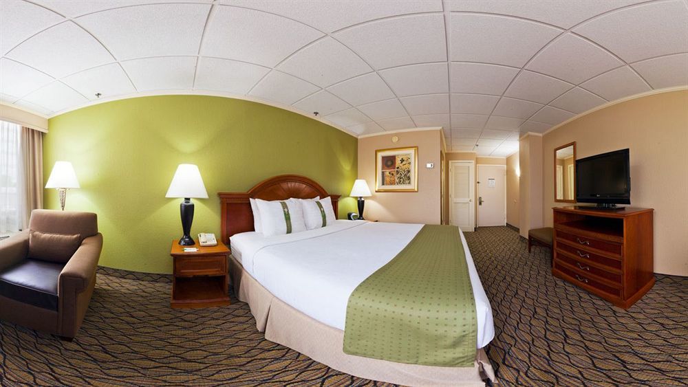 Holiday - Newark By Ihg 4* Clark